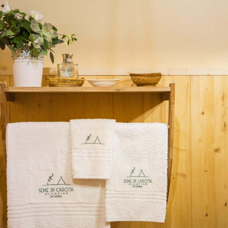 Bagno interno alla glamping Eco-suite