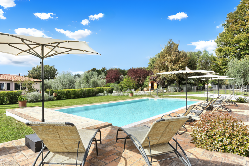 Piscina panoramica con acqua salata, Glamping Seme di Carota a Saturnia